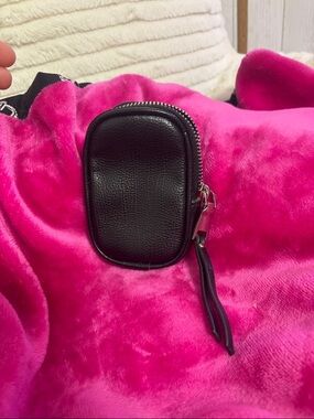 Black Pebbled Leather Zip Coin Purse